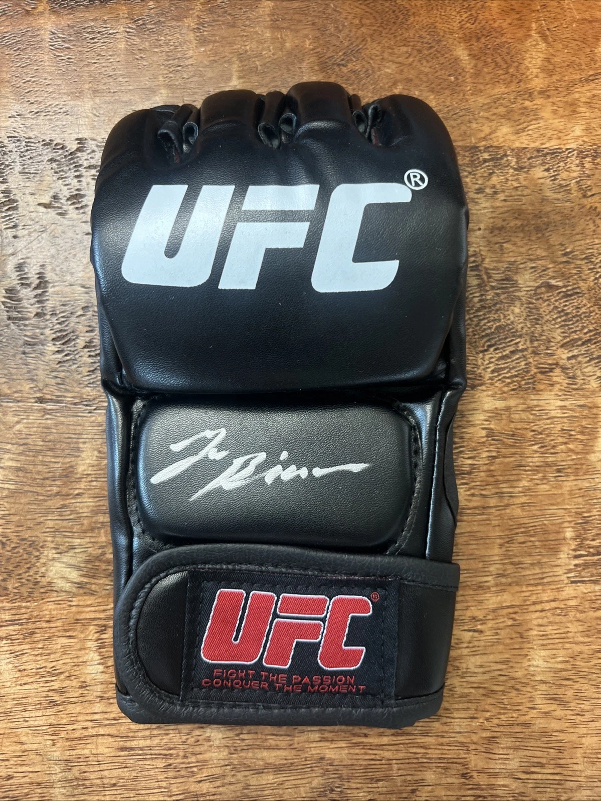 Jan Blachowicz Signed UFC MMA Glove JSA Coa Autographed