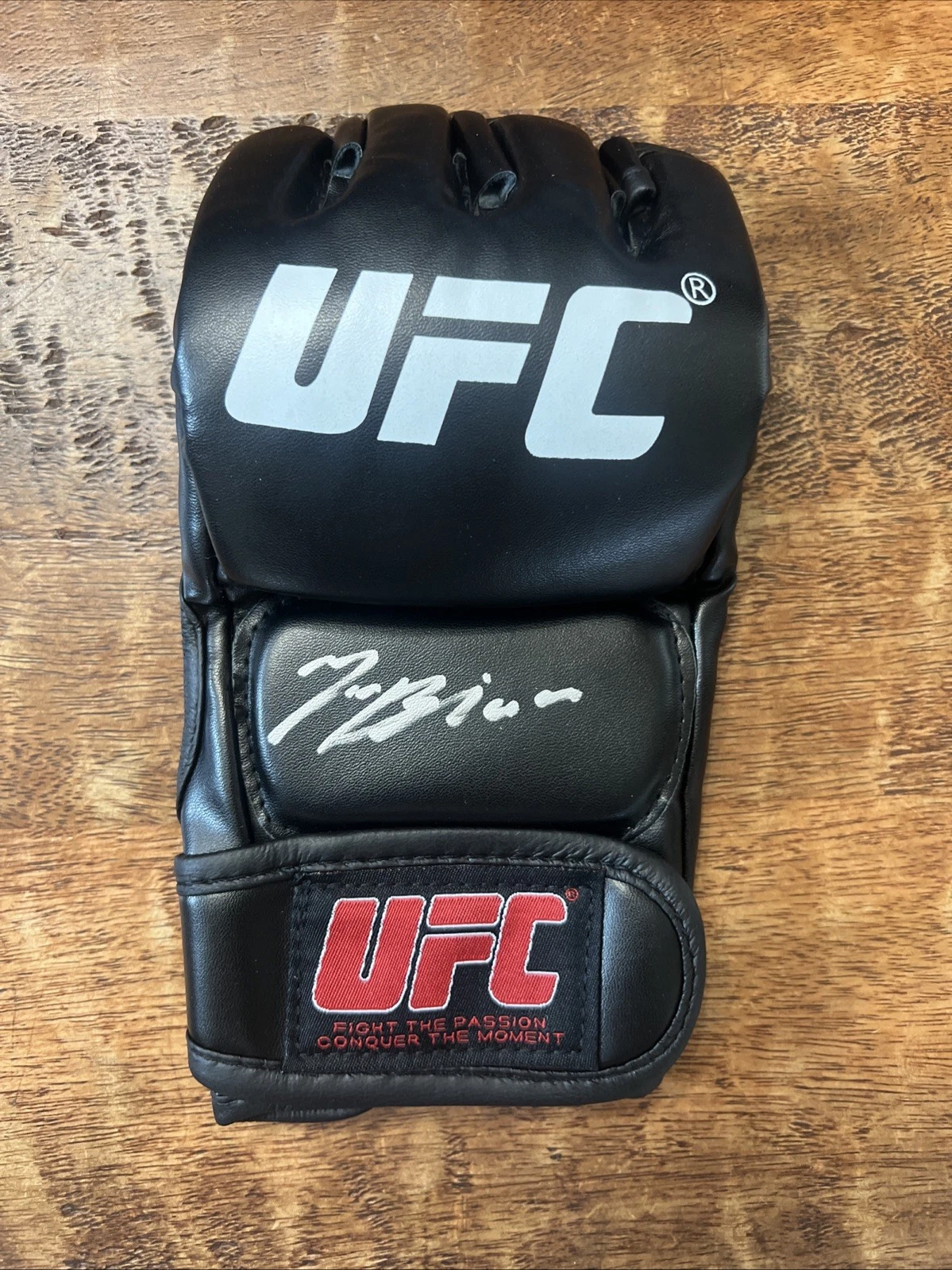 Jan Blachowicz Signed UFC MMA Glove JSA Coa Autographed