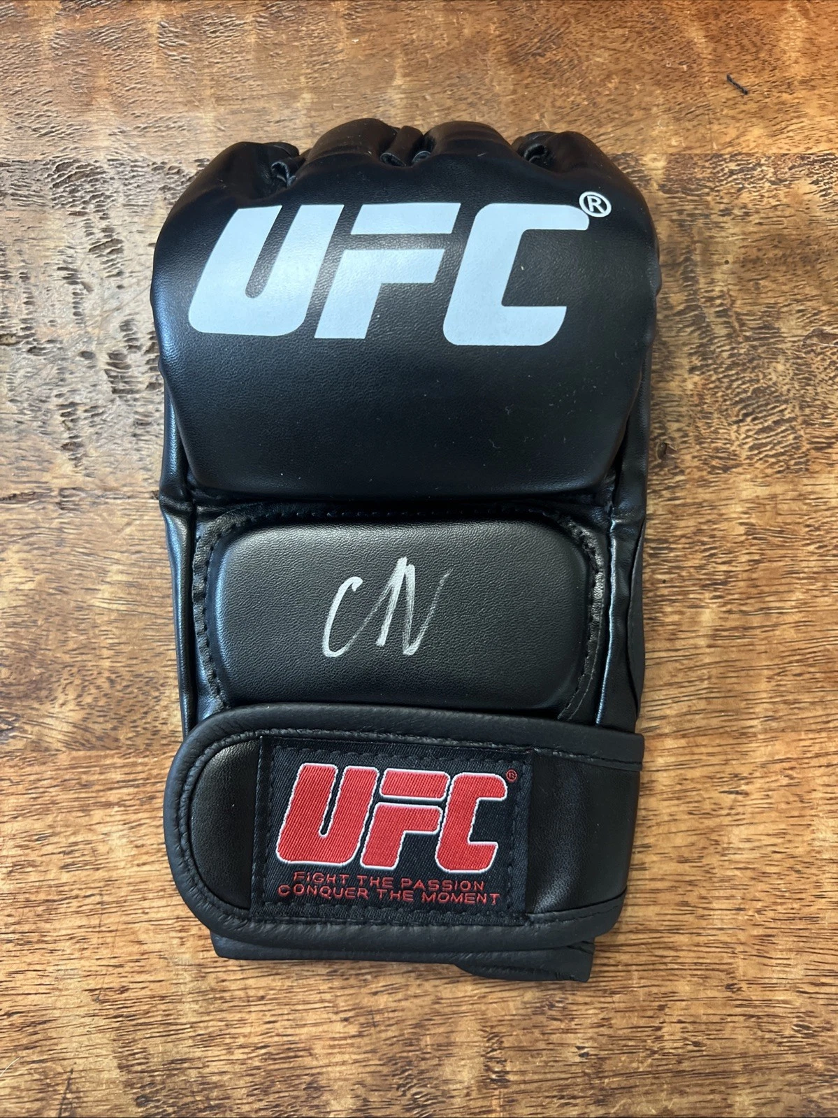 Marlon Chito Vera Signed UFC MMA Glove JSA Coa Autographed