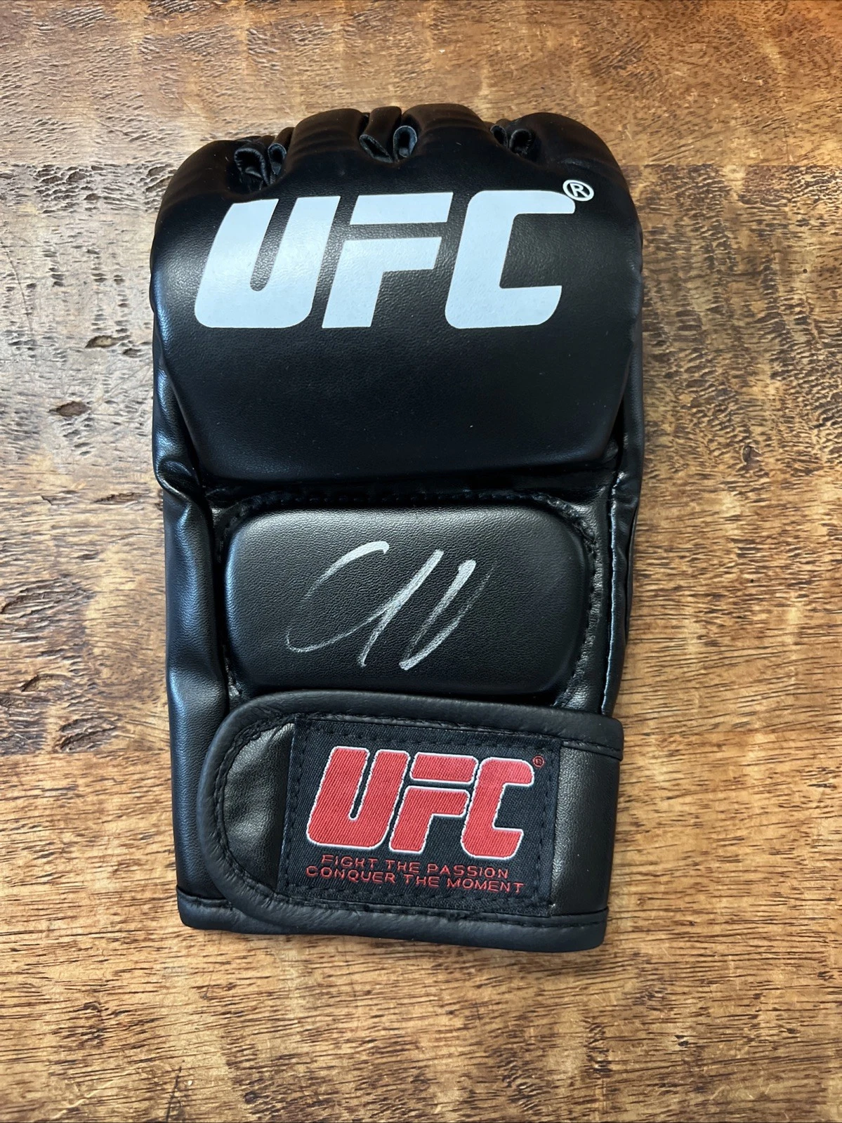Marlon Chito Vera Signed UFC MMA Glove JSA Coa Autographed