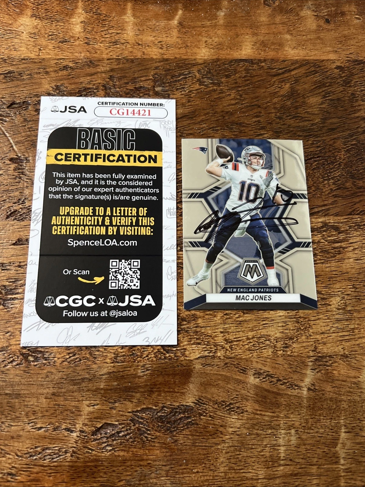 Mac Jones IP Signed Panini Mosaic Card JSA Coa Patriots Autographed
