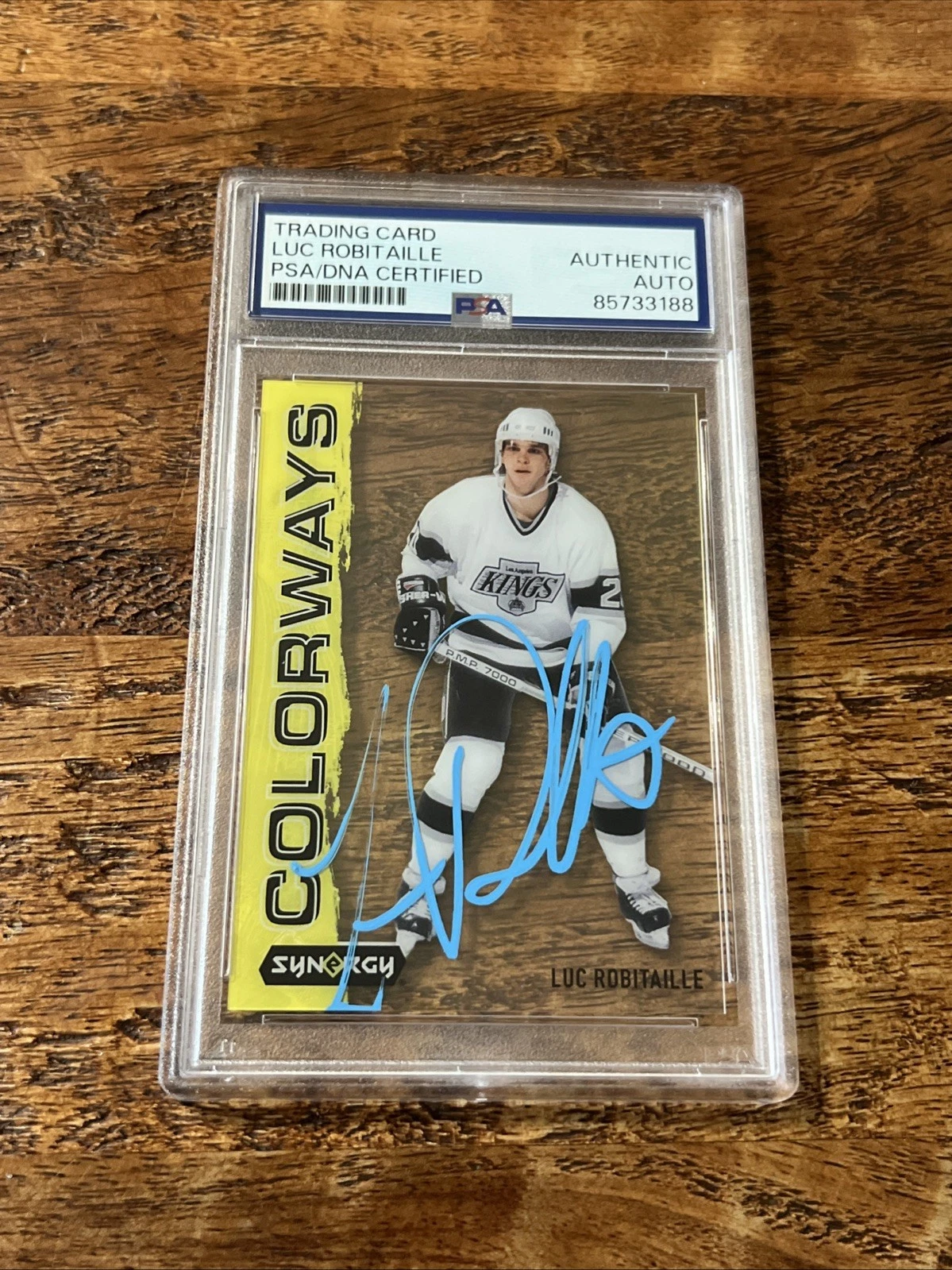 Luc Robitaille IP Signed UD Synergy Card PSA DNA Coa Slab Kings Autographed