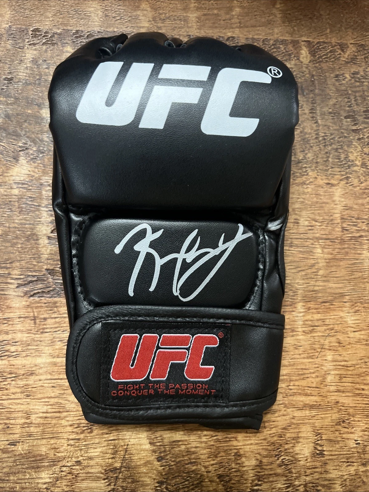 Kamaru Usman Signed UFC MMA Glove JSA Coa Autographed
