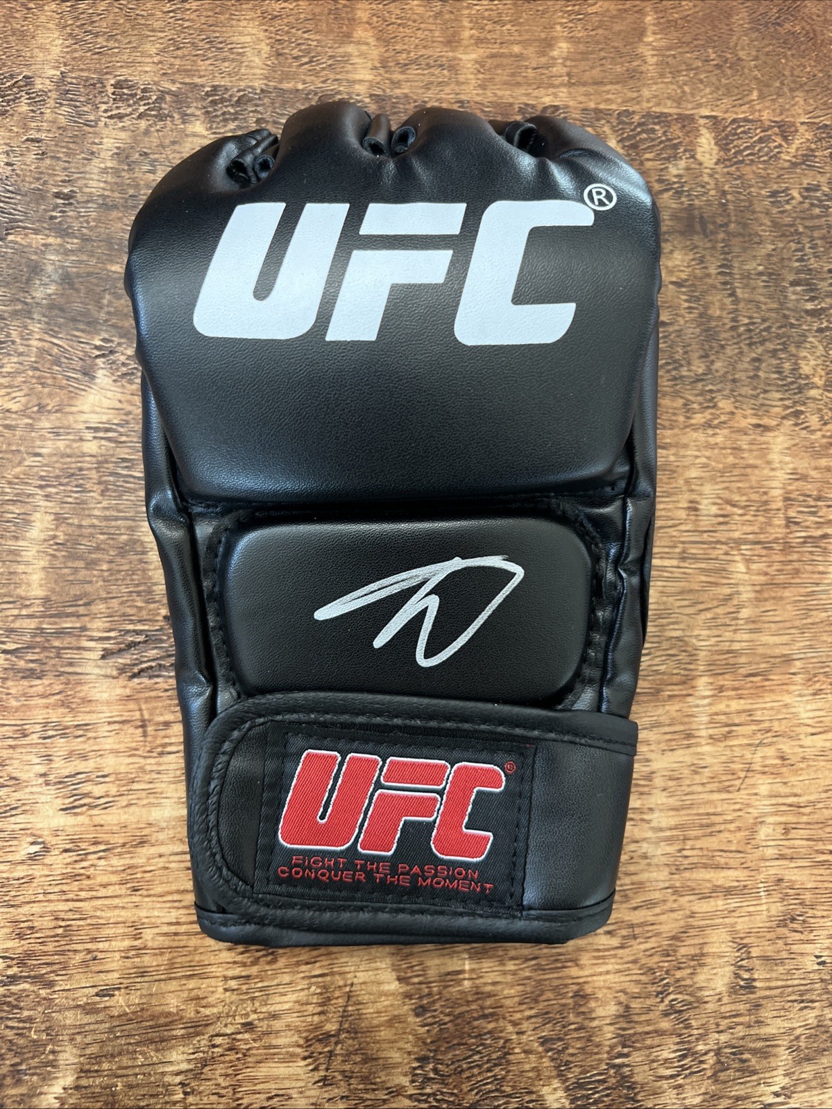 Manel Kape Signed UFC MMA Glove JSA Coa Autographed