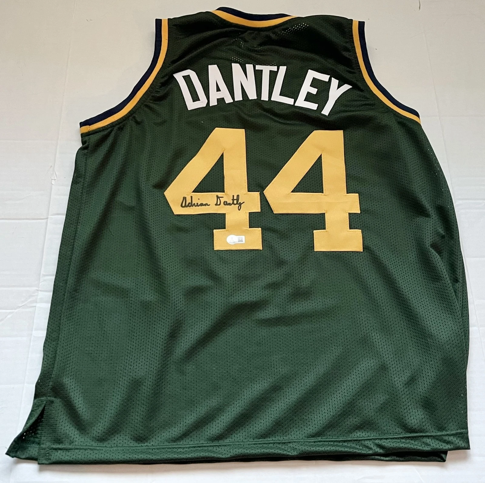 Adrian Dantley Notre Dame Irish signed Custom jersey #1 Beckett Witnessed
