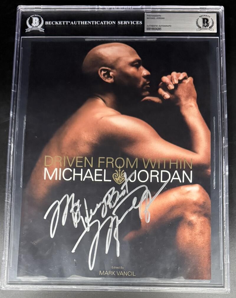 Michael Jordan Chicago Bulls Signed Autograph Beckett Encapsulated 8x10 Photo