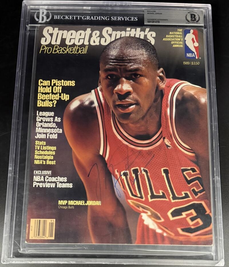Michael Jordan Chicago Bulls Signed Autograph Encapsulated Magazine Beckett COA
