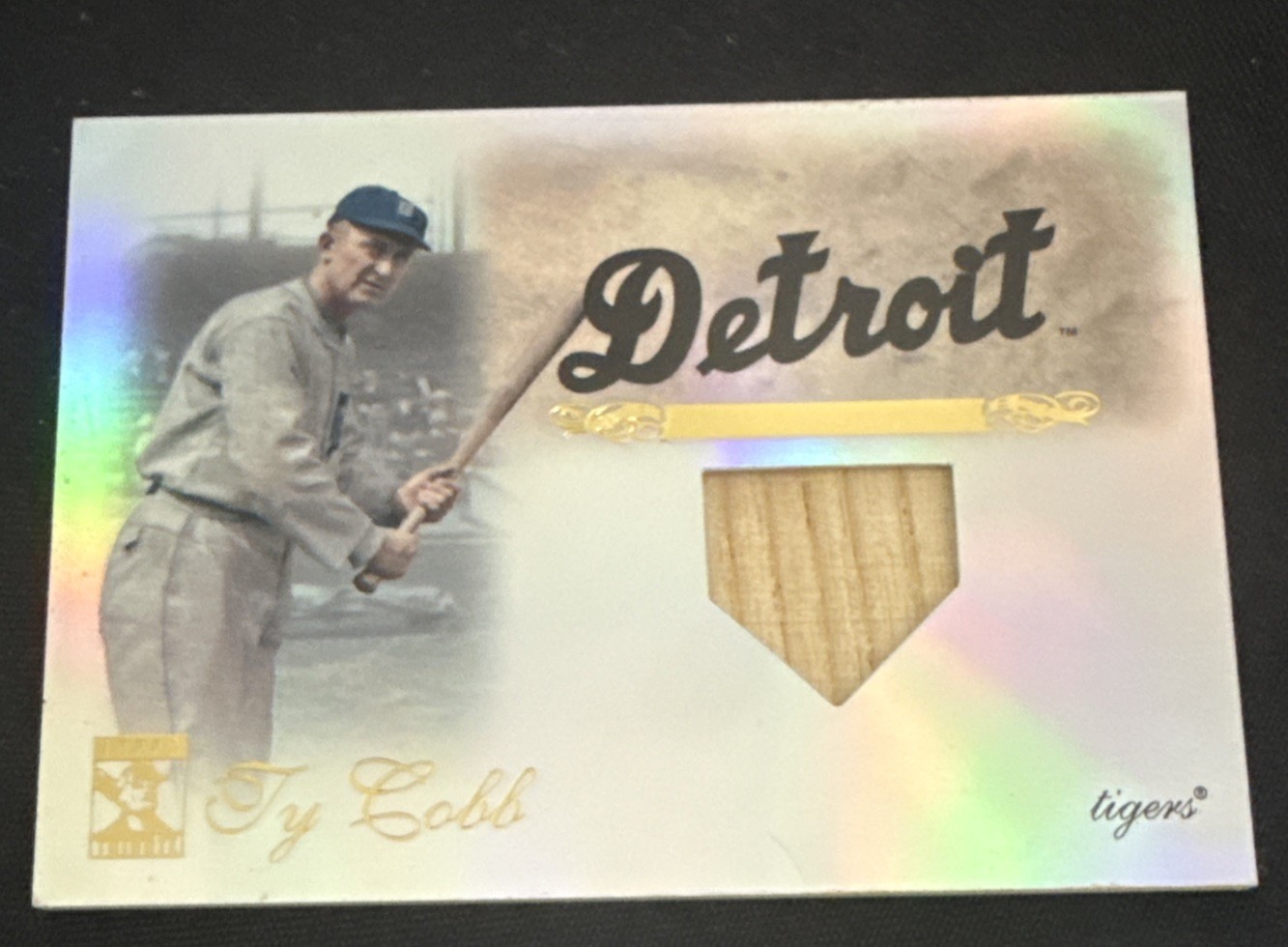 TY COBB 2000 Topps Tribute Game Used Bat Relic Card 