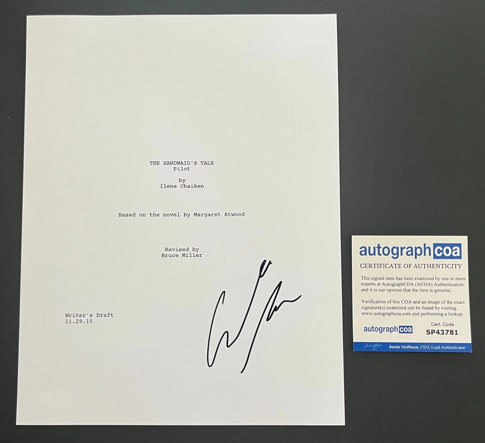 ELISABETH MOSS SIGNED THE HANDMAID'S TALE PILOT SCRIPT w/PROOF & AUTOGRAPH COA