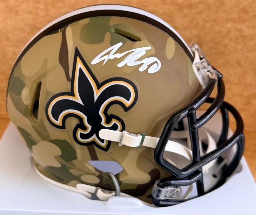 JEREMY SHOCKEY NEW ORLEANS SAINTS CAMO SIGNED AUTO MINI HELMET