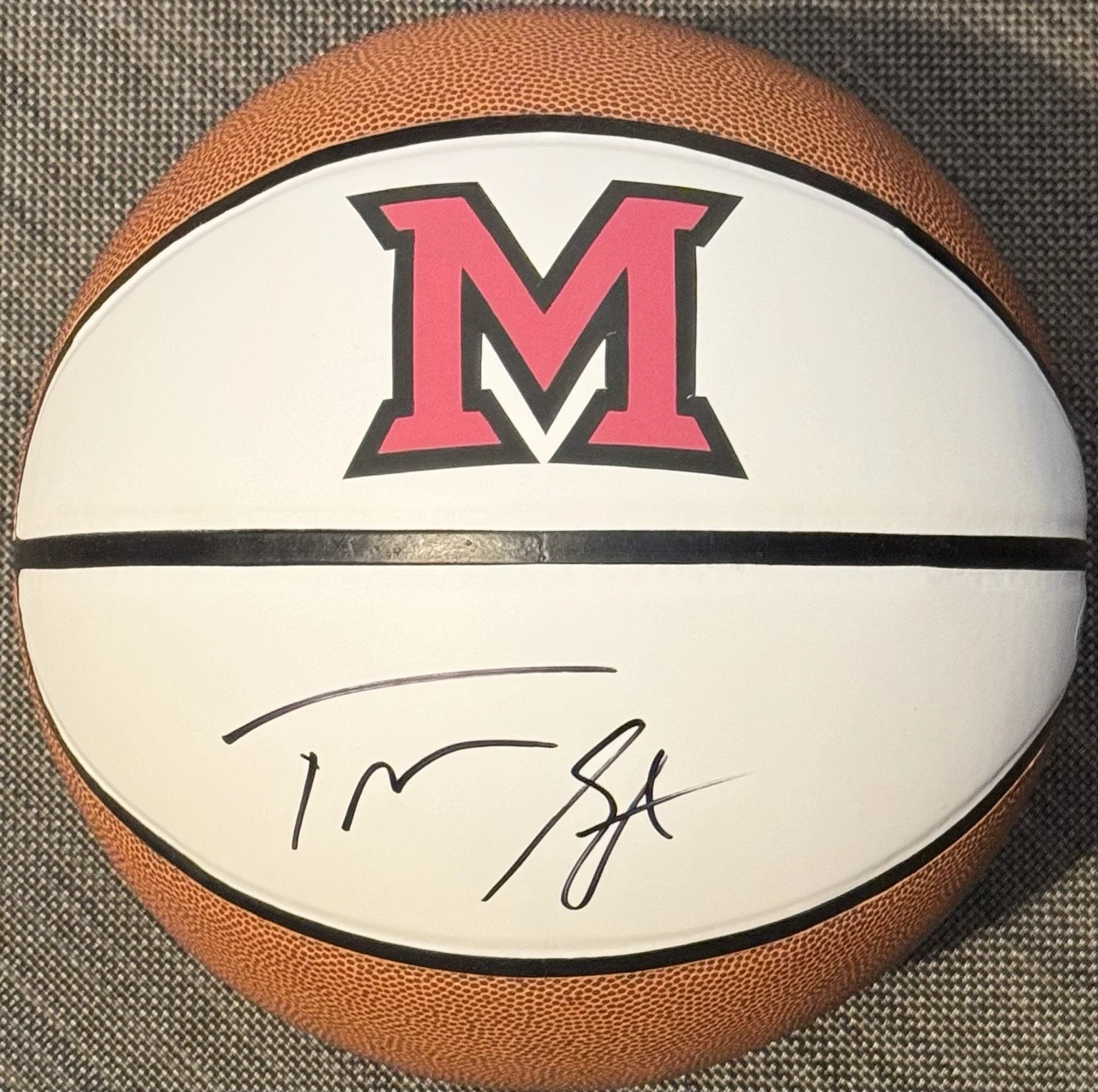 Travis Steele Signed Autographed Miami Ohio RedHawks Logo Basketball JSA COA