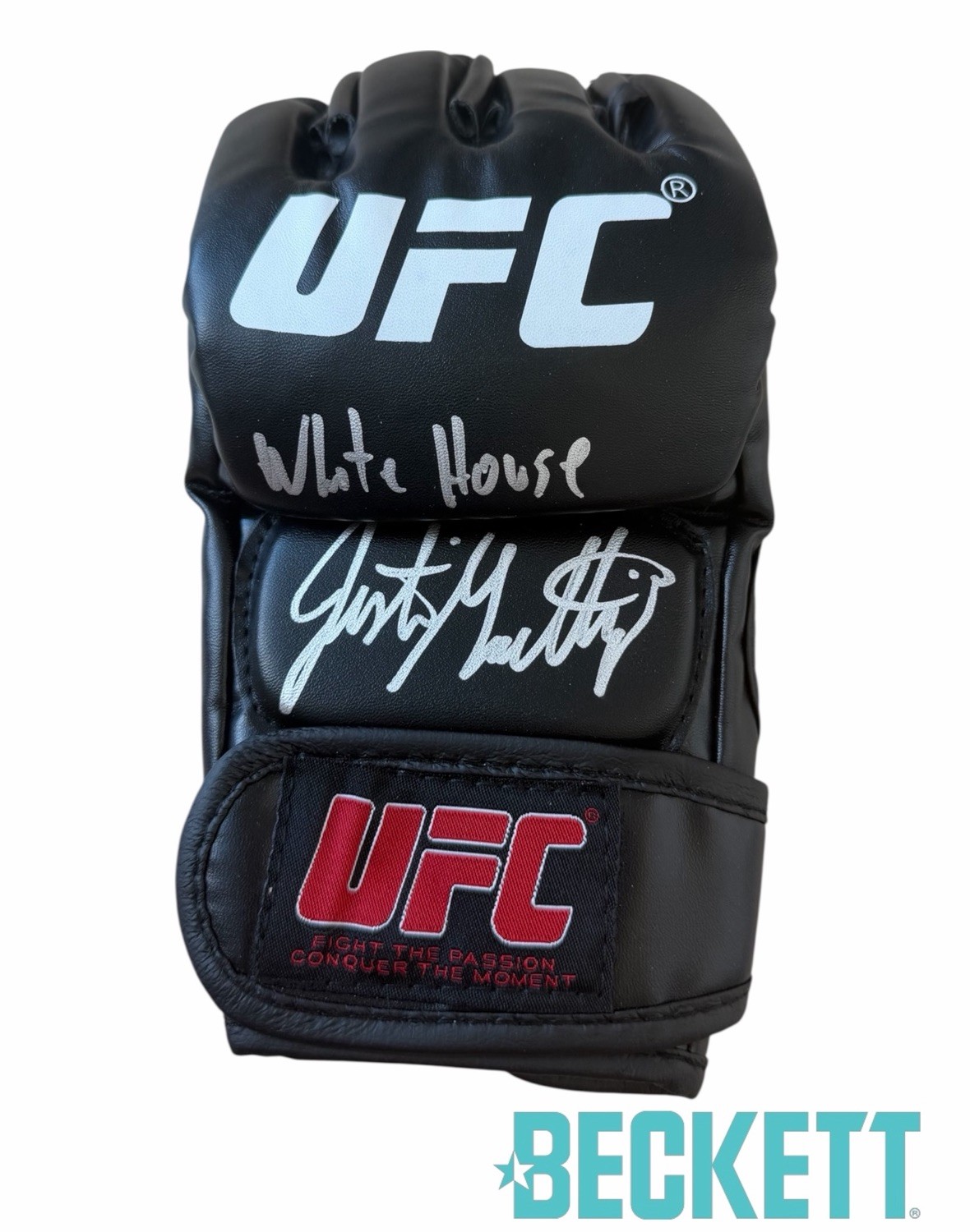 Justin Gaethje Signed UFC Fight Glove Inscribed “White House” BECKETT BAS AUTO