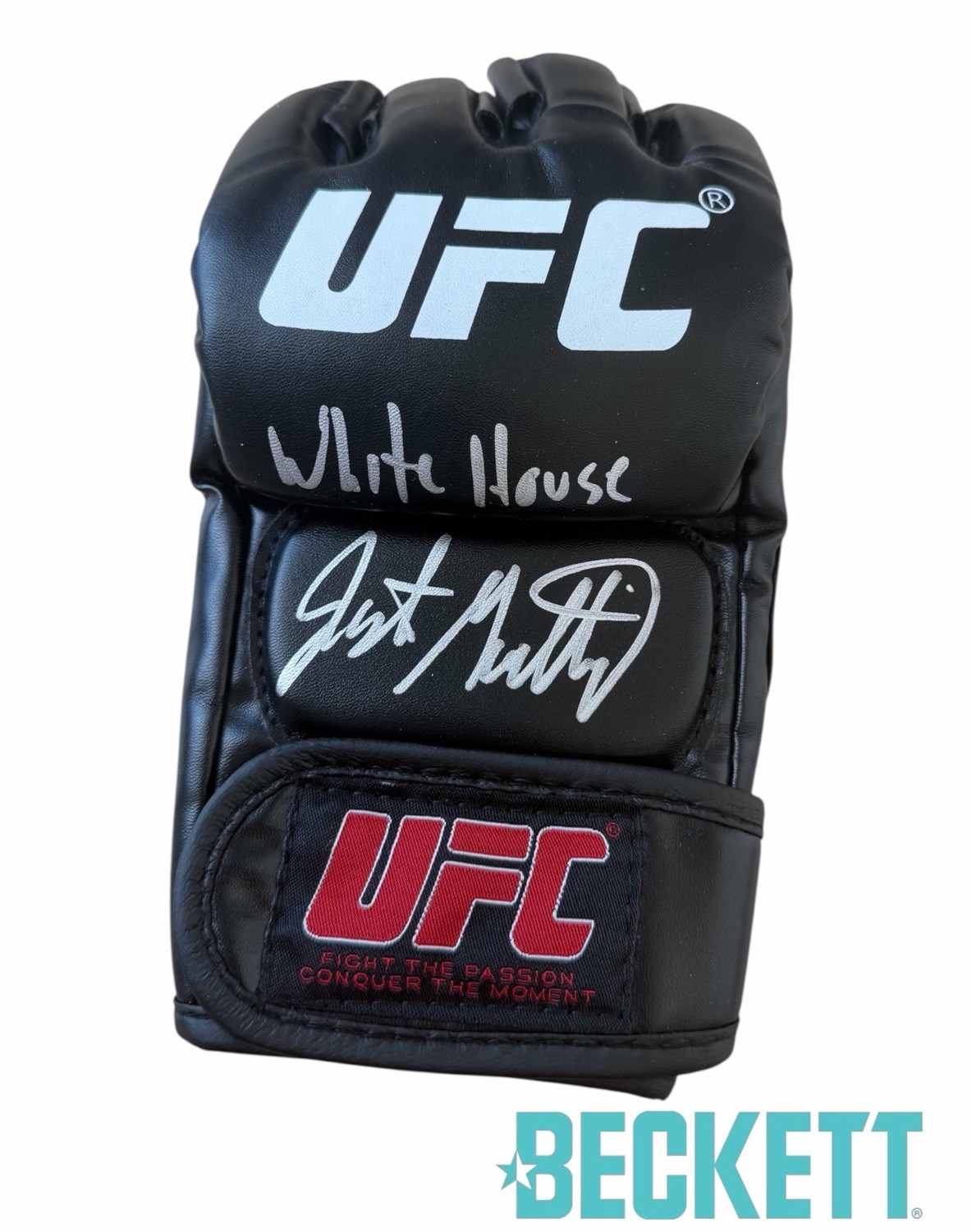 Justin Gaethje Signed UFC Fight Glove Inscribed “White House” BECKETT BAS AUTO