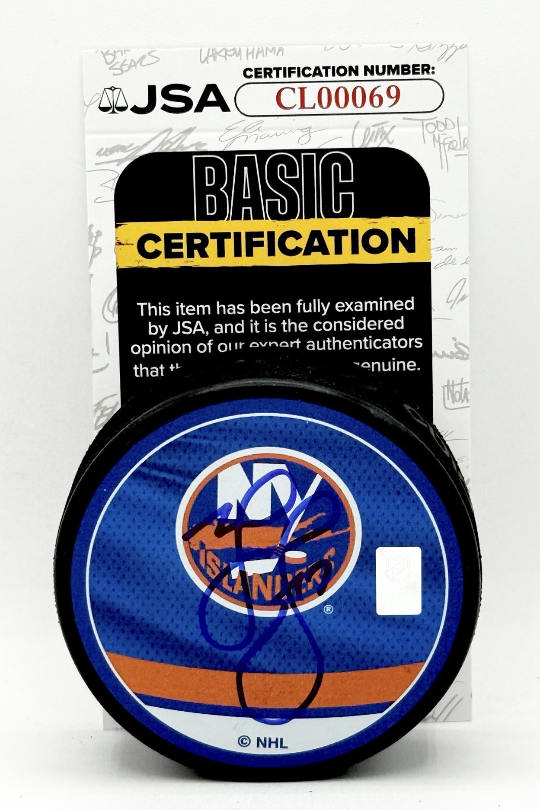 Matt Martin signed New York Islanders Reverse Retro Puck autographed JSA