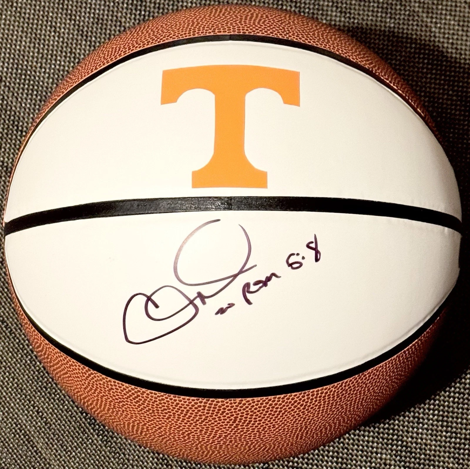 Allan Houston Signed Autographed Tennessee Volunteers Logo Basketball Beckett