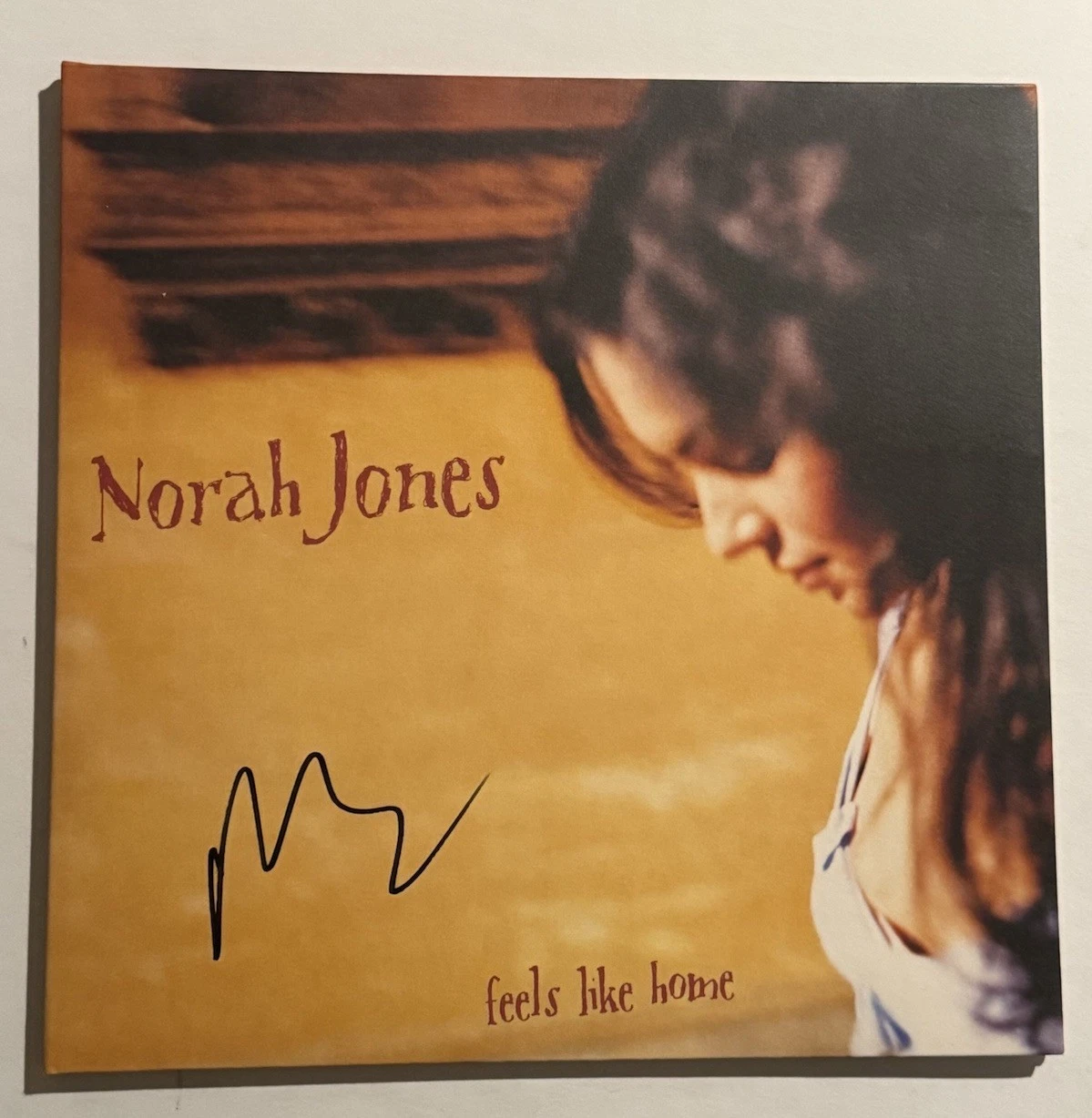 NORAH JONES SIGNED VINYL RECORD ALBUM AUTOGRAPHED HOT LEGEND MUSICIAN SINGER COA