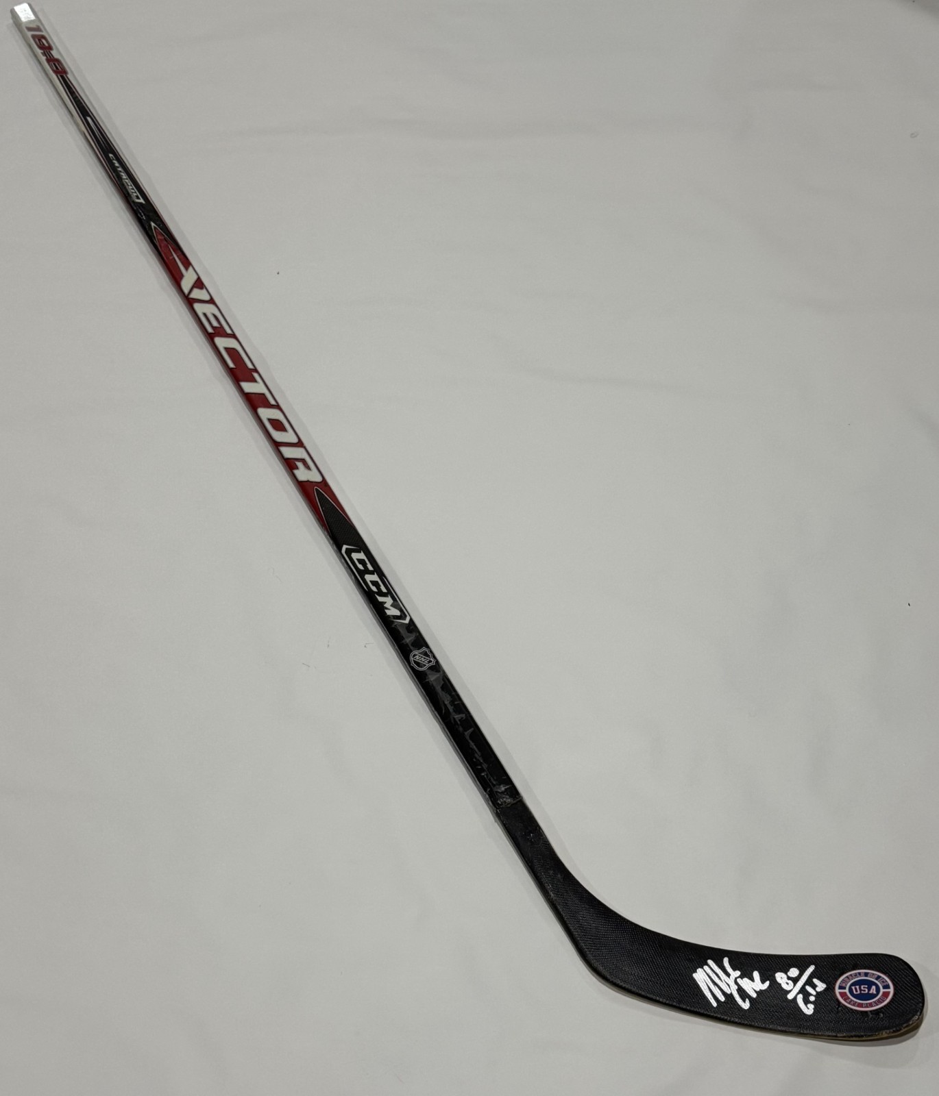 MIKE ERUZIONE SIGNED FULL SIZE HOCKEY STICK TEAM USA MIRACLE 1980 GOLD PROOF