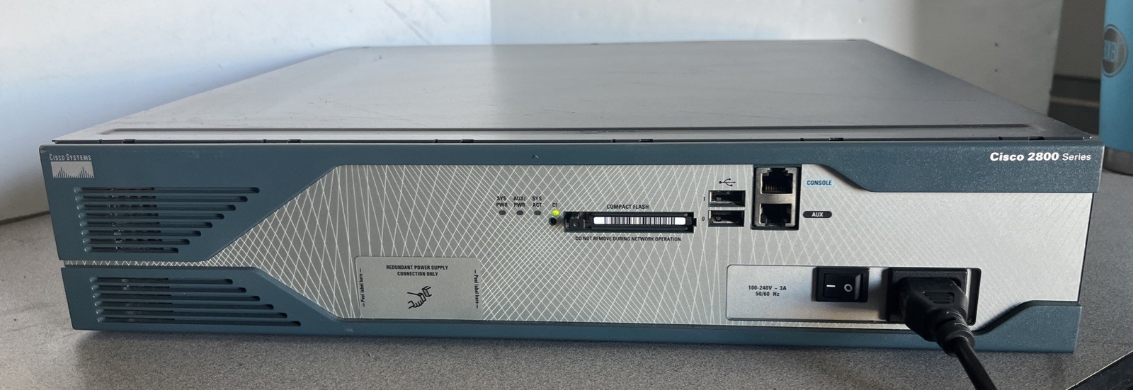 Cisco 2821 Router IOS 15.1, CME 8.5, 1GBD/256F, CISCO2821