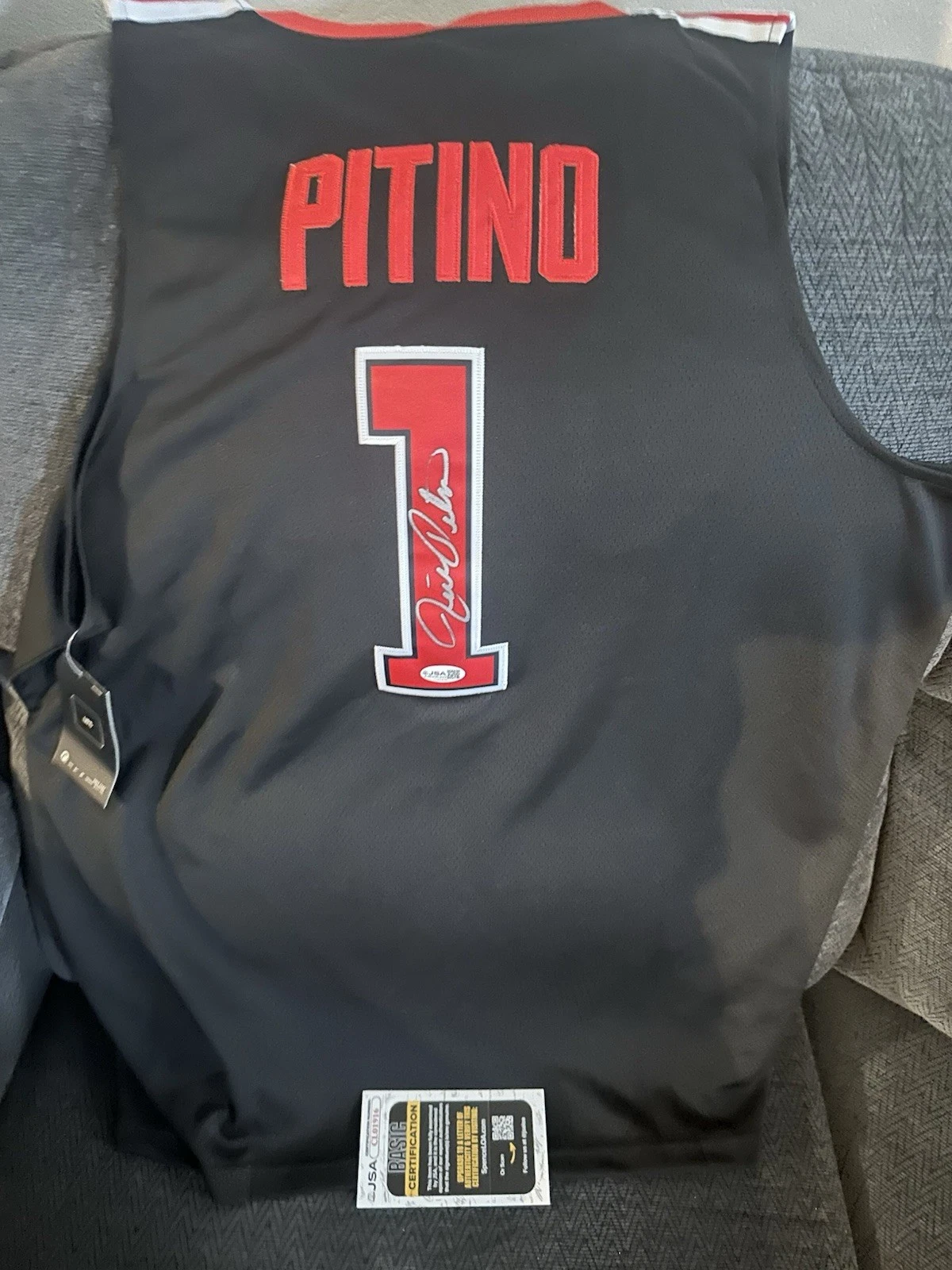 Rick Pitino SIGNED St John's Jersey Stitched XL JSA Authentication COA Red Storm