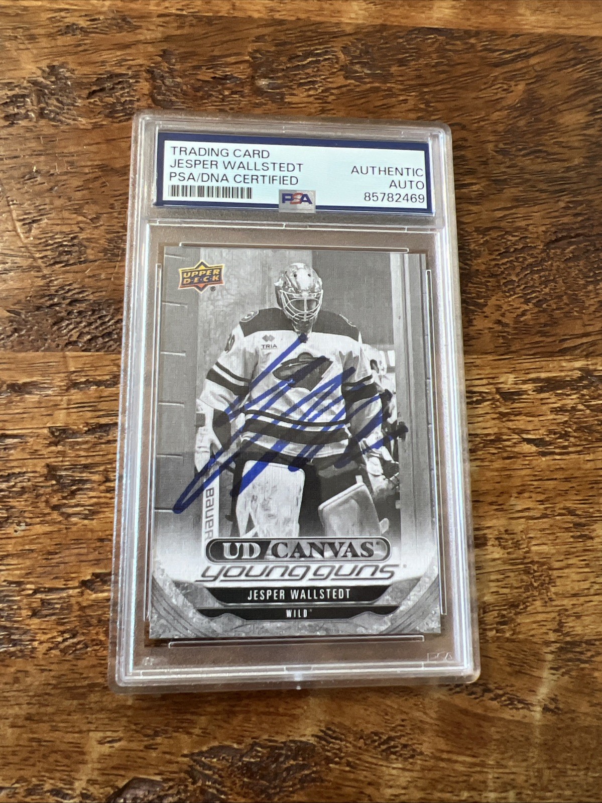 Jesper Wallstedt IP Signed UD Black & White Young Guns Canvas Card Psa Dna Slab