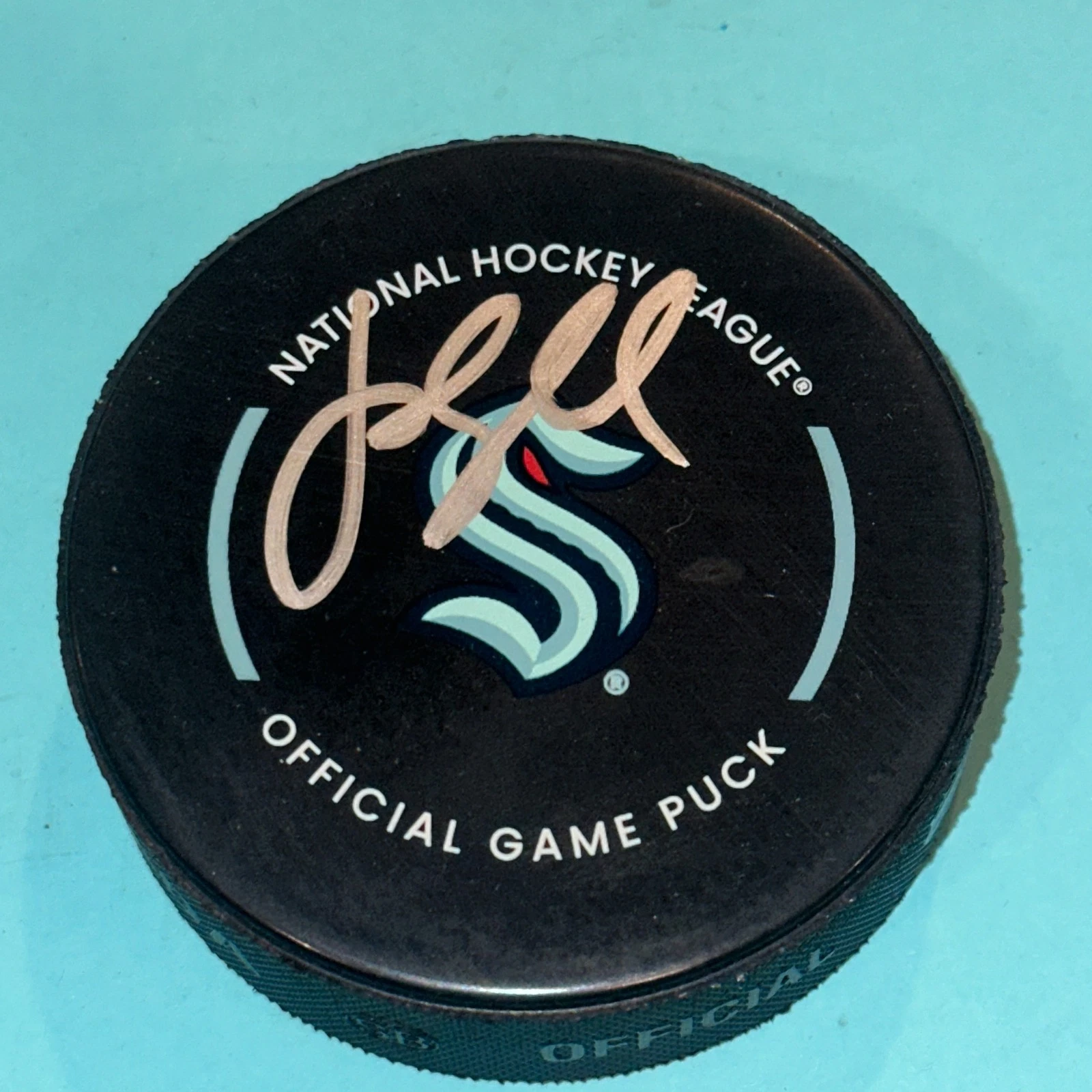 JESSICA CAMPBELL Signed Seattle KRAKEN Official GAME Puck Beckett (BAS)