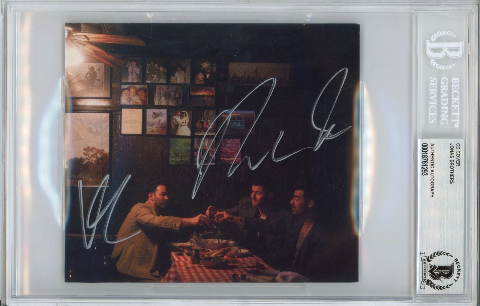 SIGNED The Jonas Brothers Greetings From Your Hometown CD Cover BAS Beckett COA