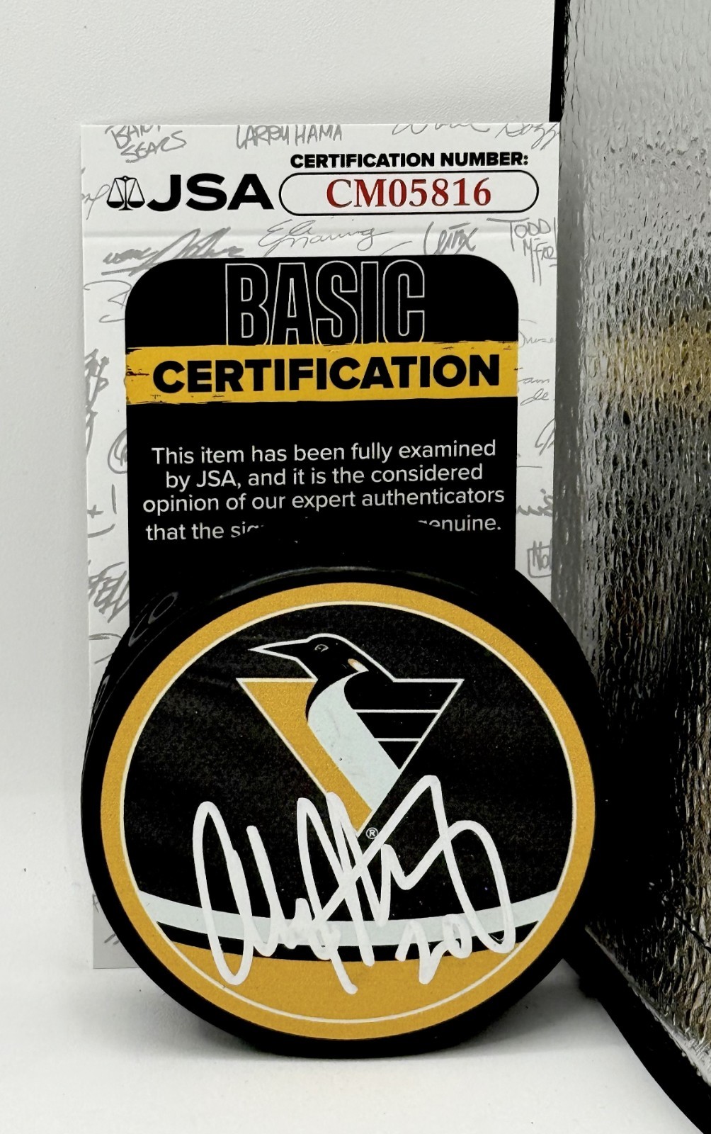 Colby Armstrong signed Pittsburgh Penguins Reverse Retro Puck autographed JSA
