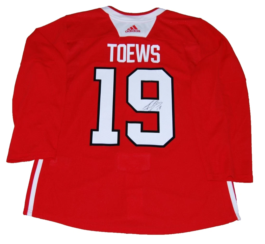 JONATHAN TOEWS signed CHICAGO BLACKHAWKS Practice hockey jersey BECKETT BW61056