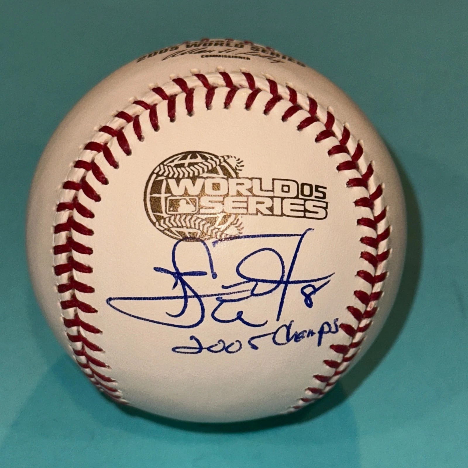 CARL EVERETT (Sox) Signed Official 2005 WORLD SERIES Baseball Beckett BAS w/ INS