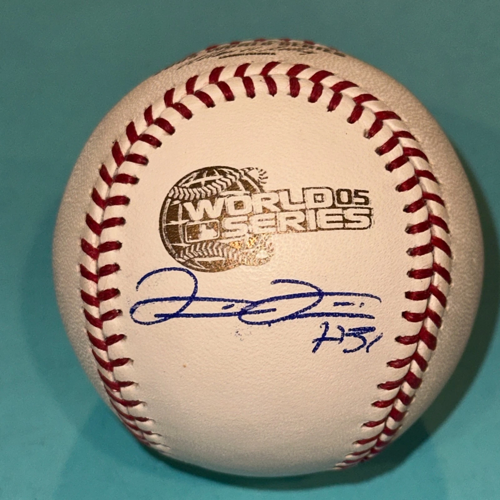 LUIS VIZCAINO (Sox) Signed Official 2005 WORLD SERIES Baseball Beckett (BAS)