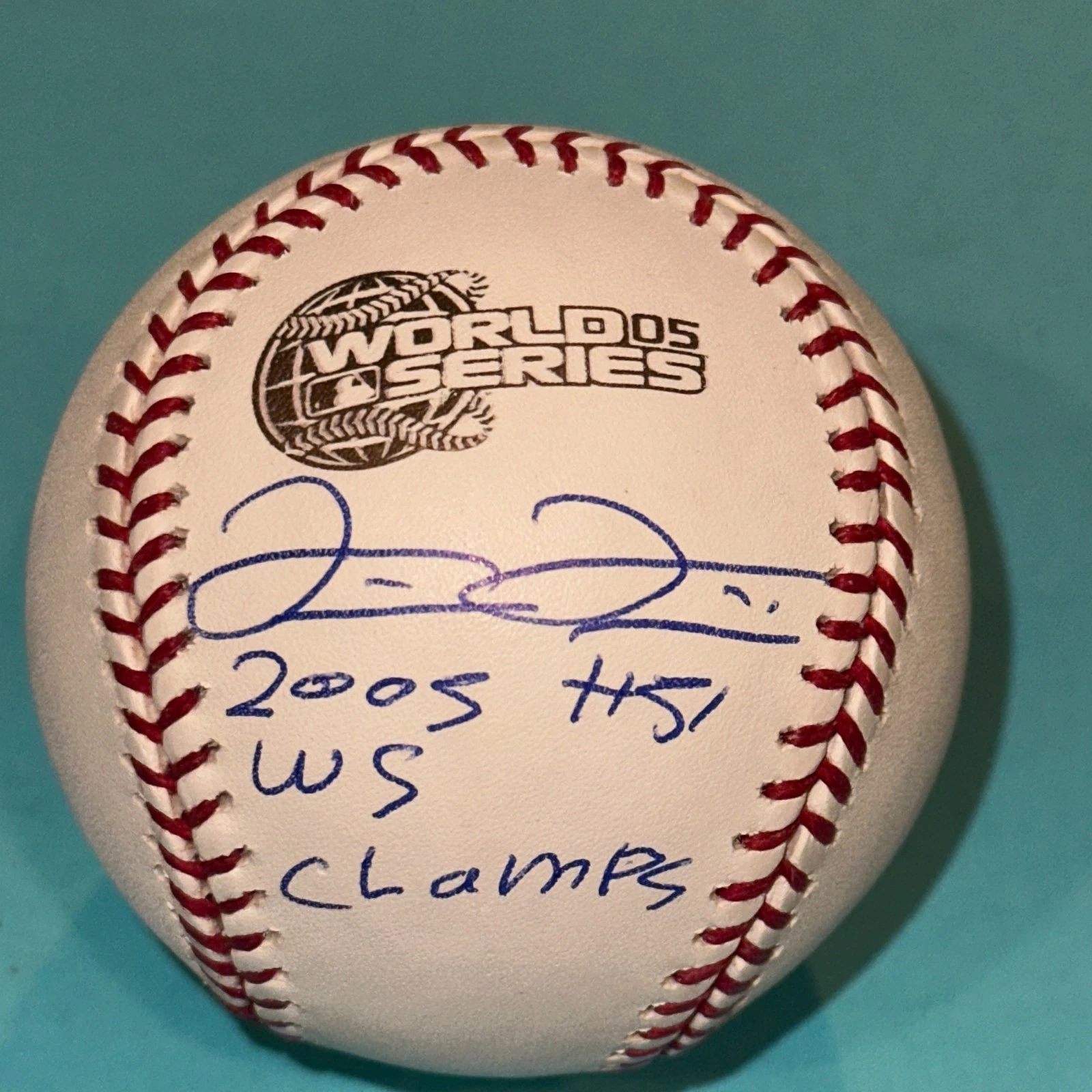 LUIS VIZCAINO (Sox) Signed Official 2005 WORLD SERIES Baseball Beckett w/ INSC