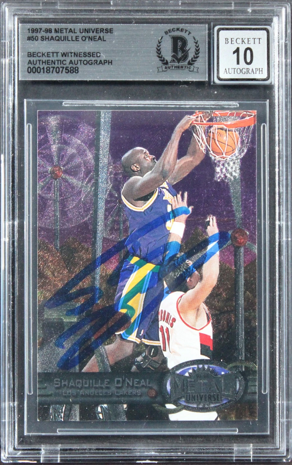 Lakers Shaquille O'Neal Signed 1997 Metal Universe #50 Card Auto 10! BAS Slabbed