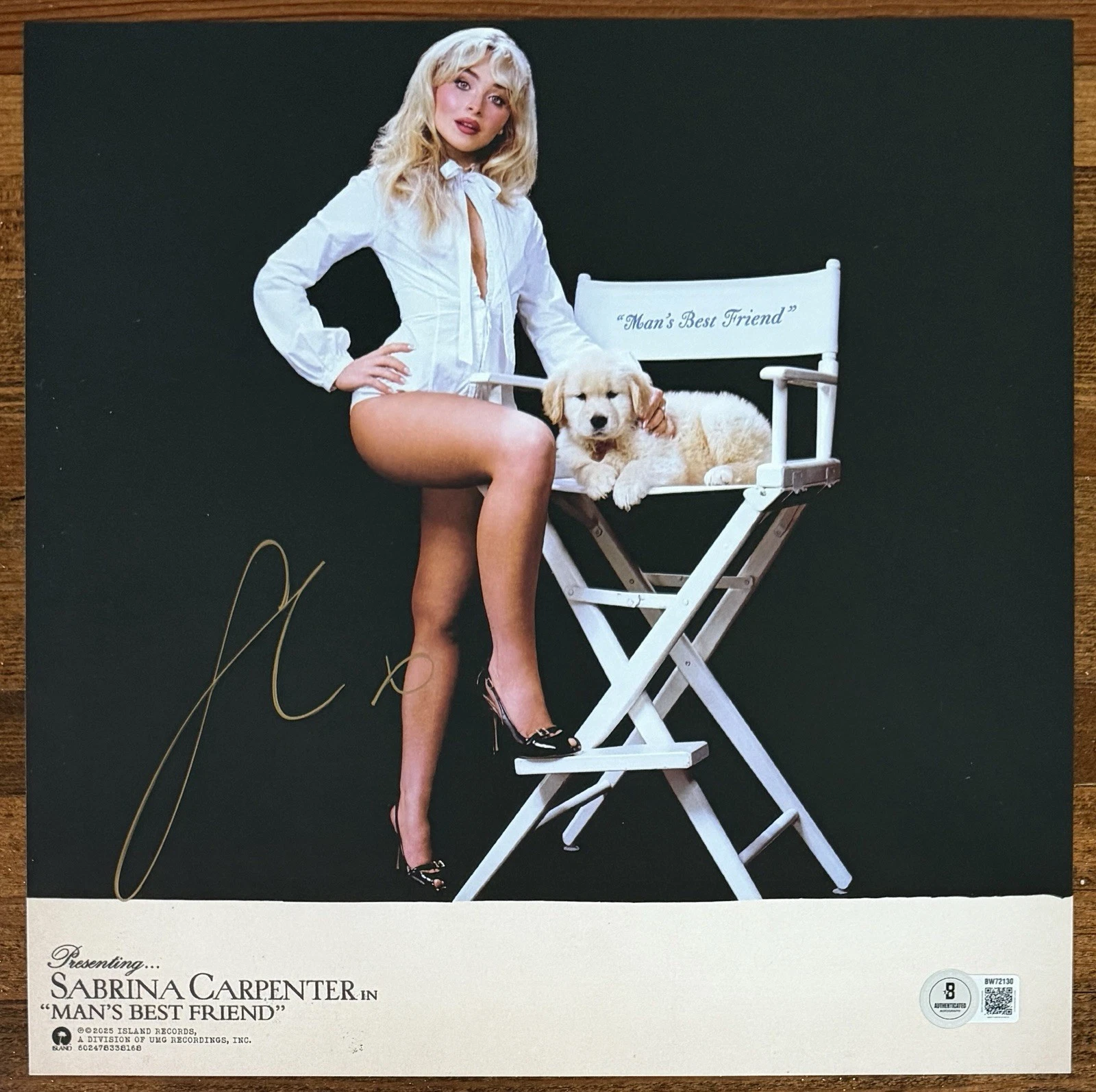 SIGNED Sabrina Carpenter Man’s Best Friend Art Card & Alt Vinyl Beckett BAS COA