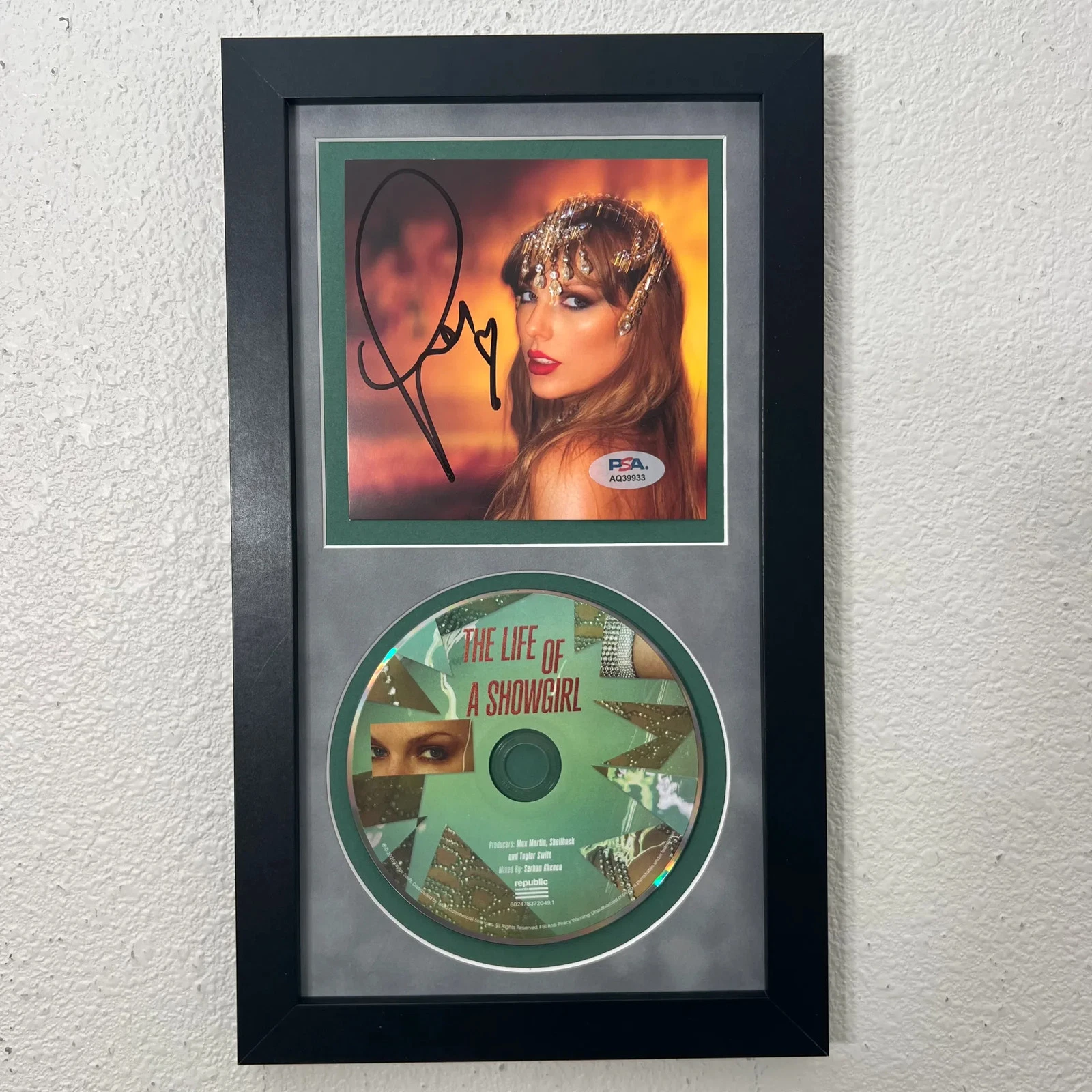 Taylor Swift Signed CD Cover Framed PSA/DNA Autographed The Life of a Showgirl