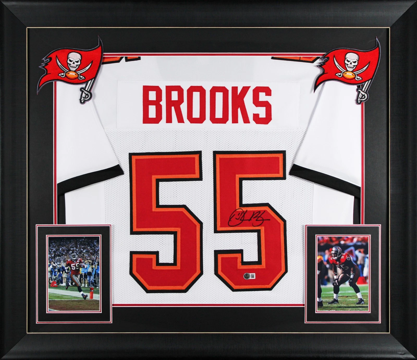 Derrick Brooks Authentic Signed White Pro Style Framed Jersey BAS Witnessed