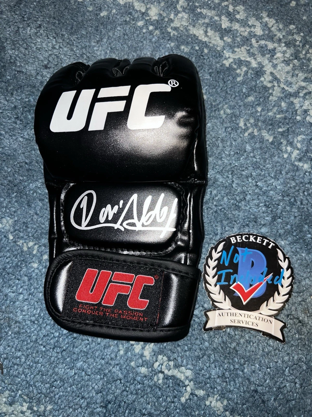 Jose Aldo Signed UFC Glove UFC Champ Legend Feather Bantamweight Beckett