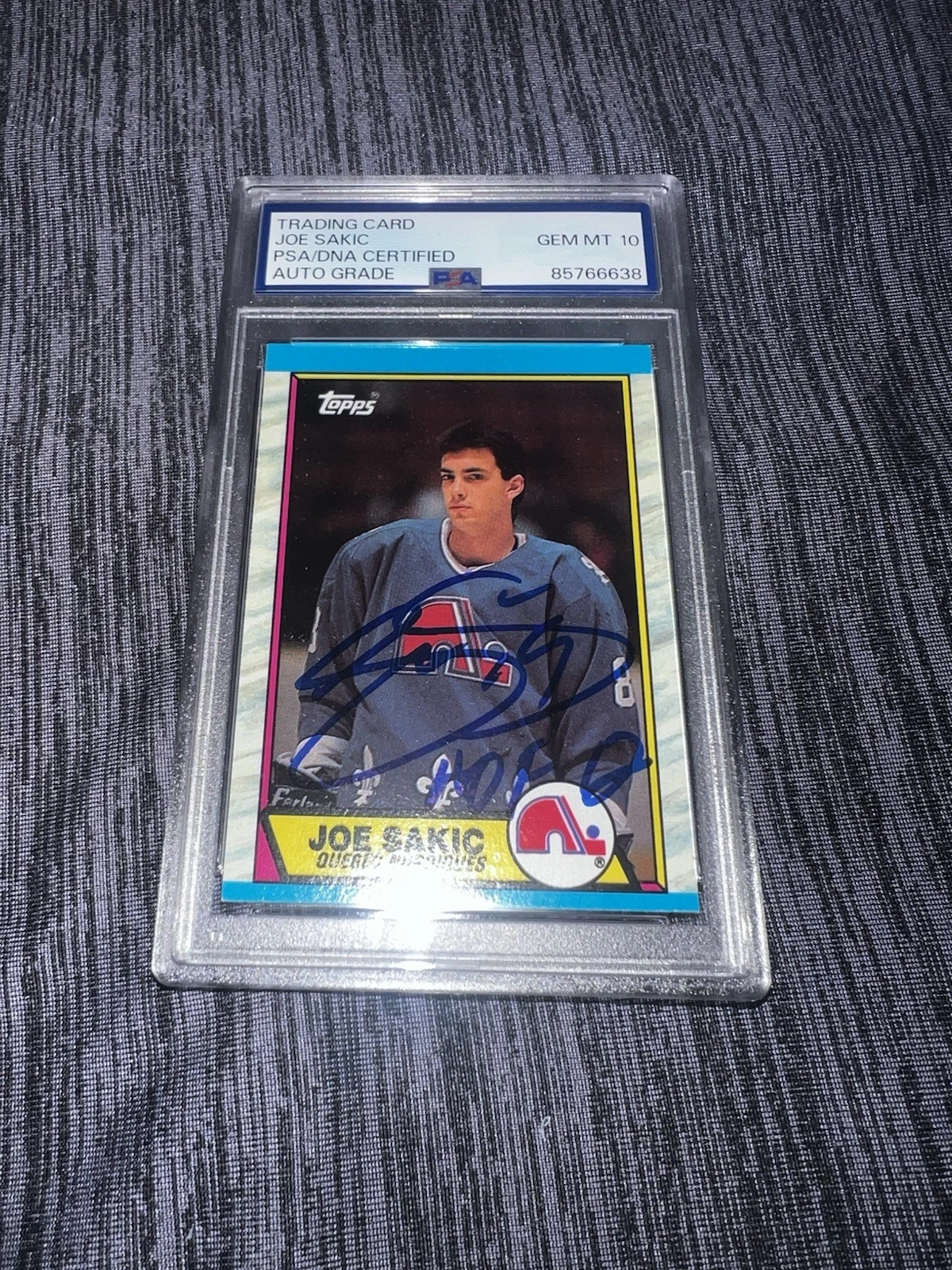 Joe Sakic Signed 1989 Topps Rookie Card Colorado Avalanche Auto 10 PSA/DNA #3