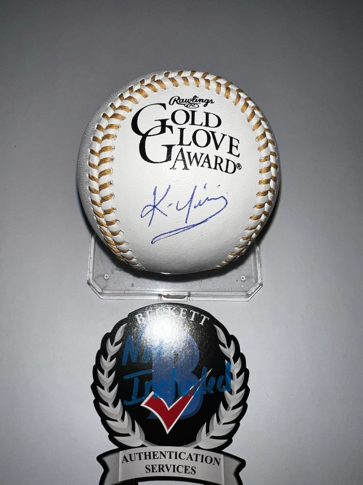 Kevin Youkilis Signed Official Gold Glove Baseball Boston Red Sox Beckett