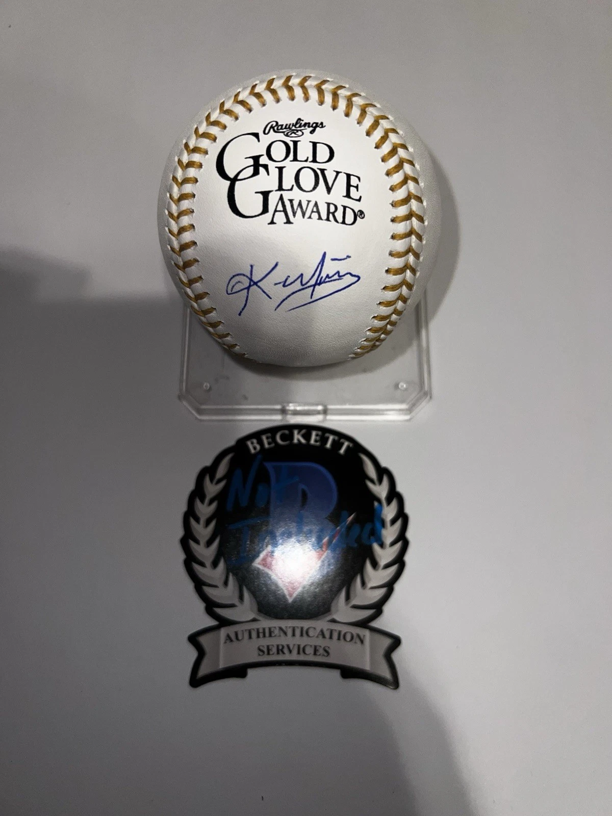 Kevin Youkilis Signed Official Gold Glove Baseball Boston Red Sox Beckett #2