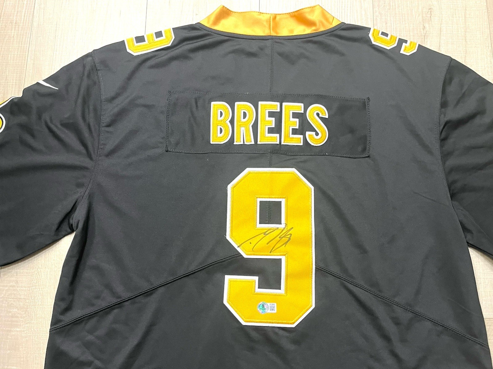 Drew Brees Hand Signed New Orleans Saints Jersey Beckett Cert
