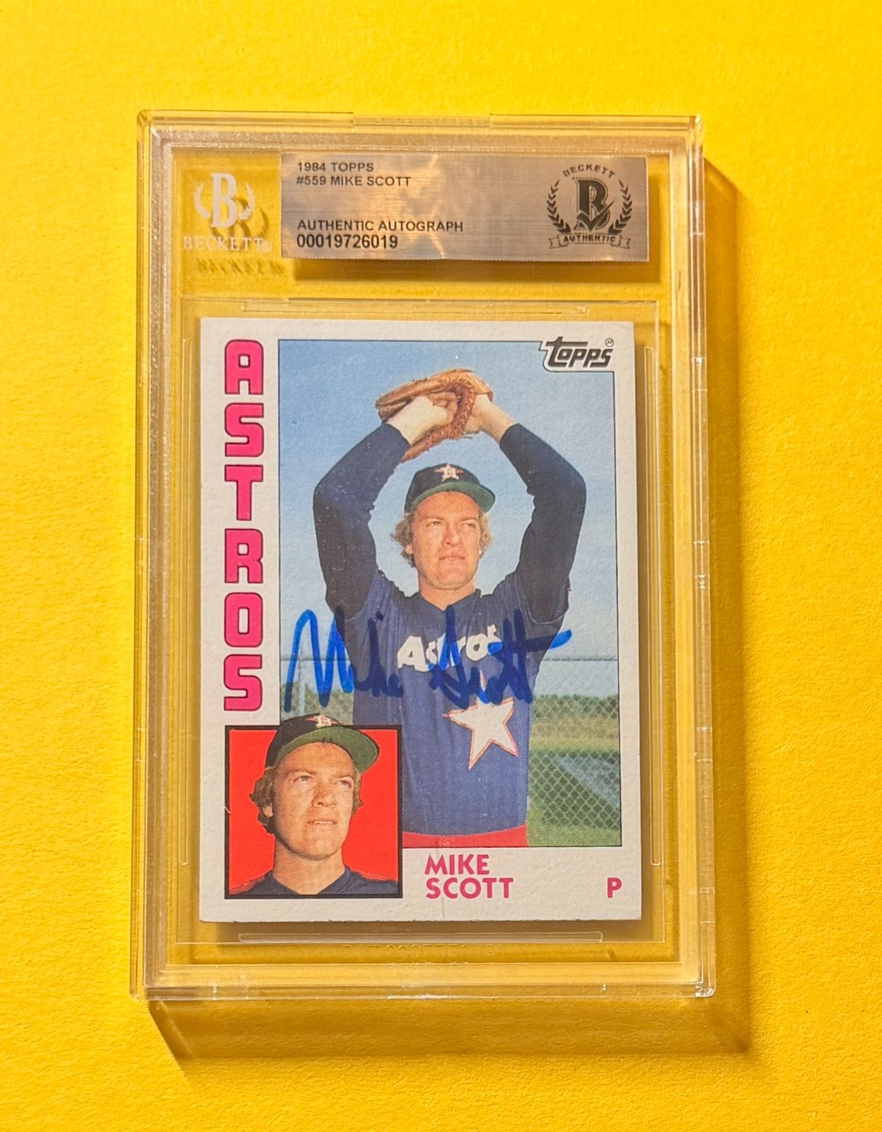 1984 TOPPS MIKE SCOTT #559 SIGNED AUTOGRAPHED CARD BECKETT AUTHENTIC ASTROS