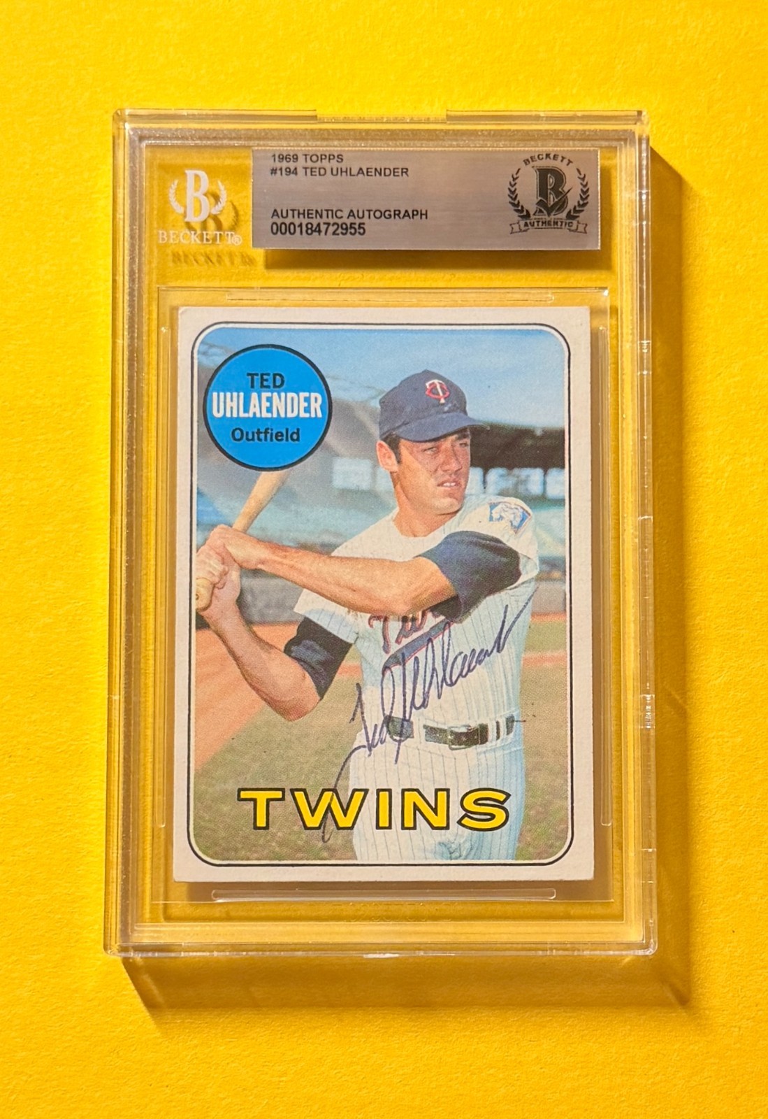 1969 TOPPS TED UHLAENDER #194 SIGNED AUTO CARD BECKETT AUTHENTIC TWINS
