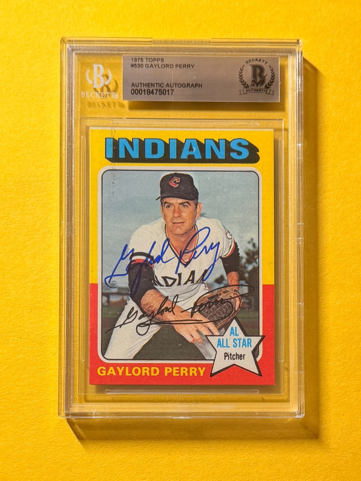 1975 TOPPS GAYLORD PERRY #530 SIGNED AUTO CARD BECKETT AUTHENTIC CLEVELAND