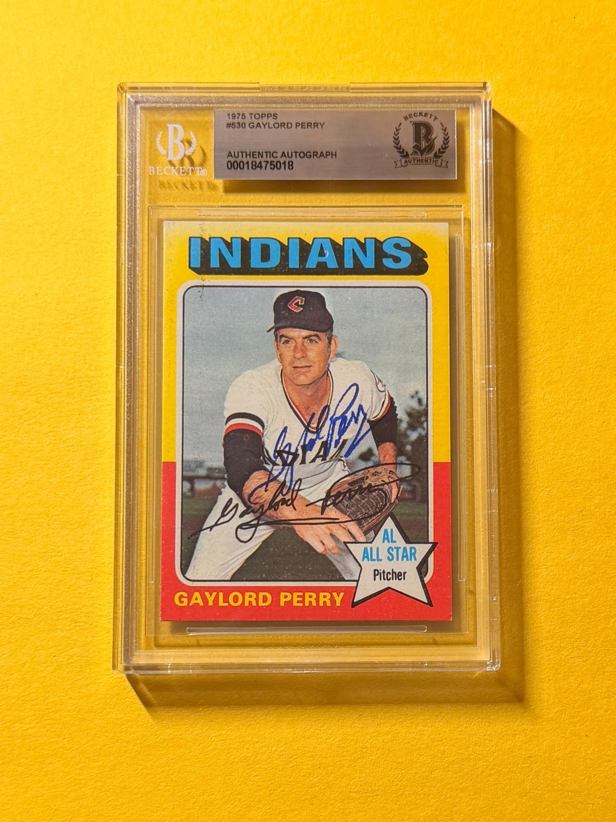 1975 TOPPS GAYLORD PERRY #530 SIGNED AUTO CARD BECKETT AUTHENTIC CLEVELAND