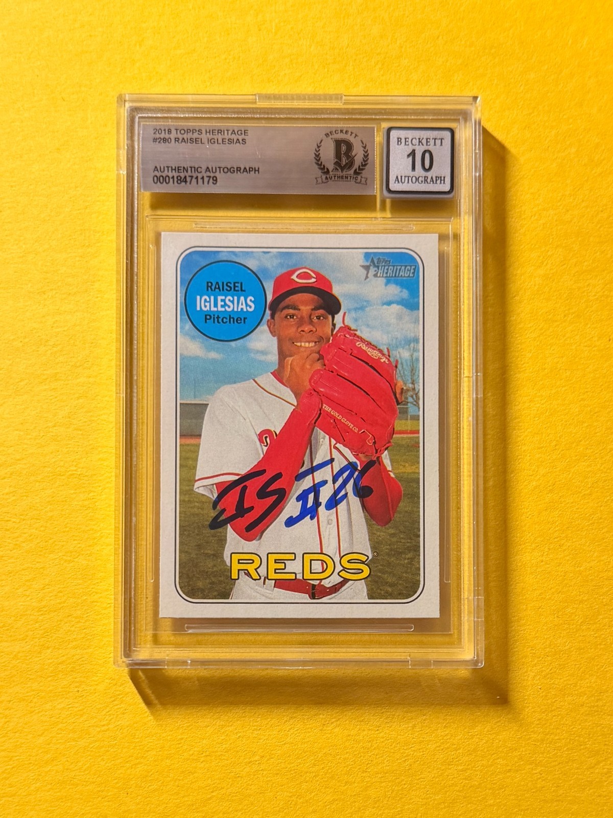 2018 TOPPS HERITAGE RAISEL IGLESIAS #280 SIGNED AUTO CARD BECKETT 10 AUTHENTIC