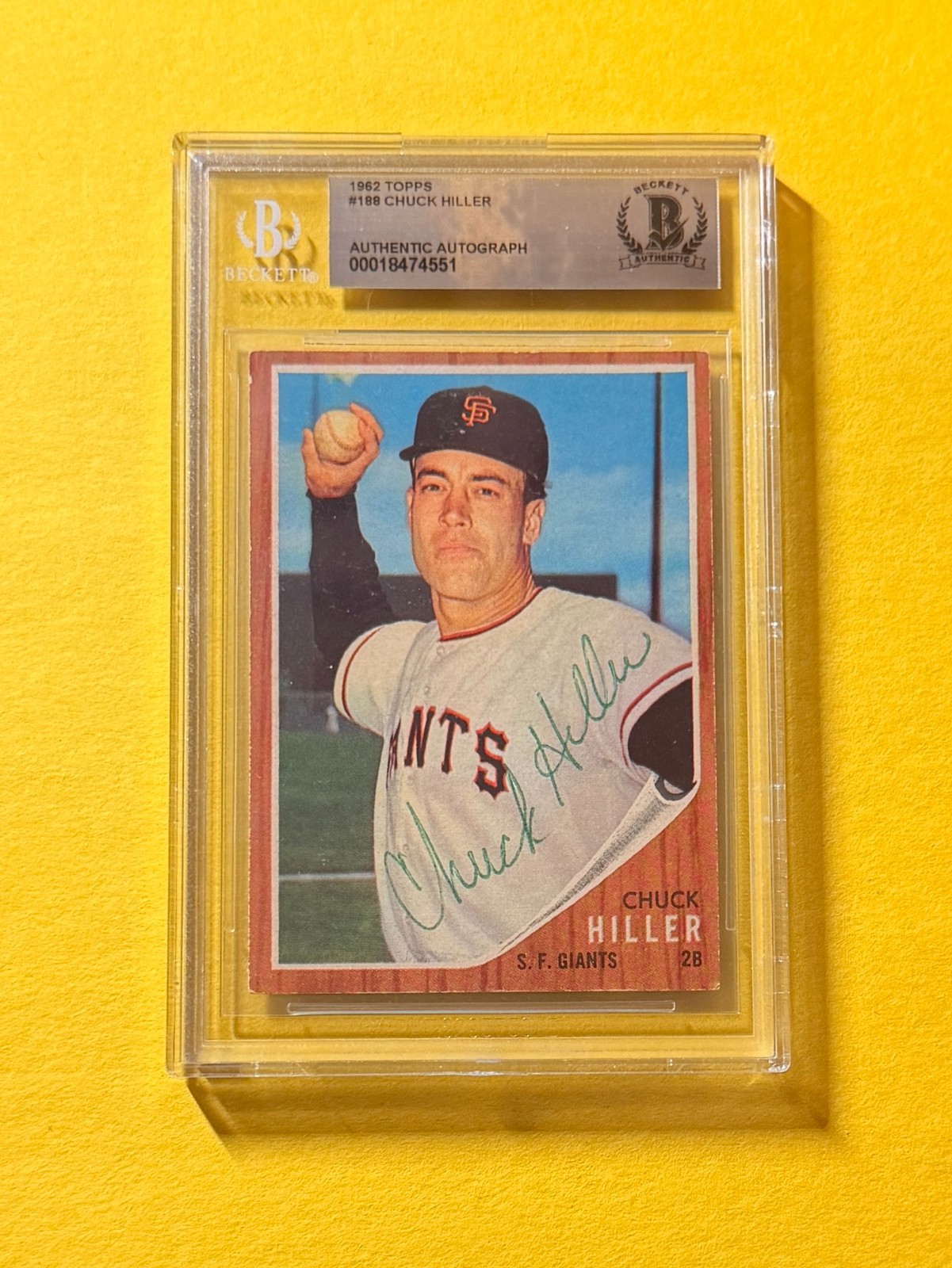 1962 TOPPS CHUCK HILLER #188 SIGNED AUTO CARD BECKETT AUTHENTIC GIANTS