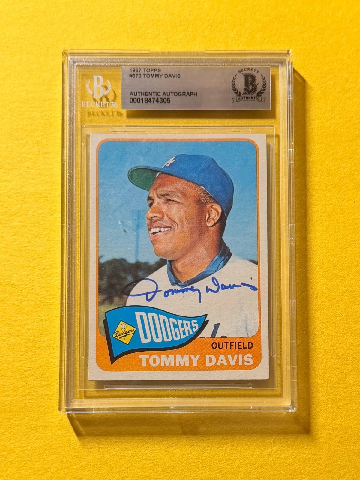 1967 TOPPS TOMMY DAVIS #75 SIGNED AUTO CARD BECKETT AUTHENTIC DODGERS