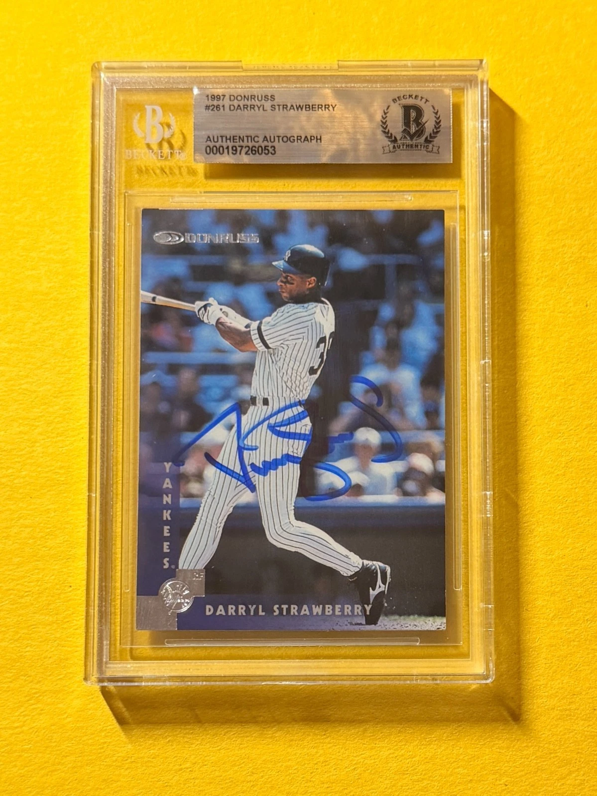 1997 DONRUSS DARRYL STRAWBERRY #261 SIGNED AUTO CARD BECKETT AUTHENTIC YANKEES