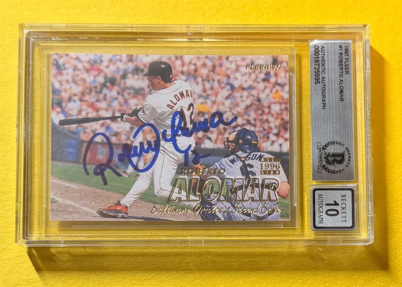 1997 FLEER STUDIO ROBERTO ALOMAR #1 SIGNED AUTO CARD BECKETT 10 AUTHENTIC