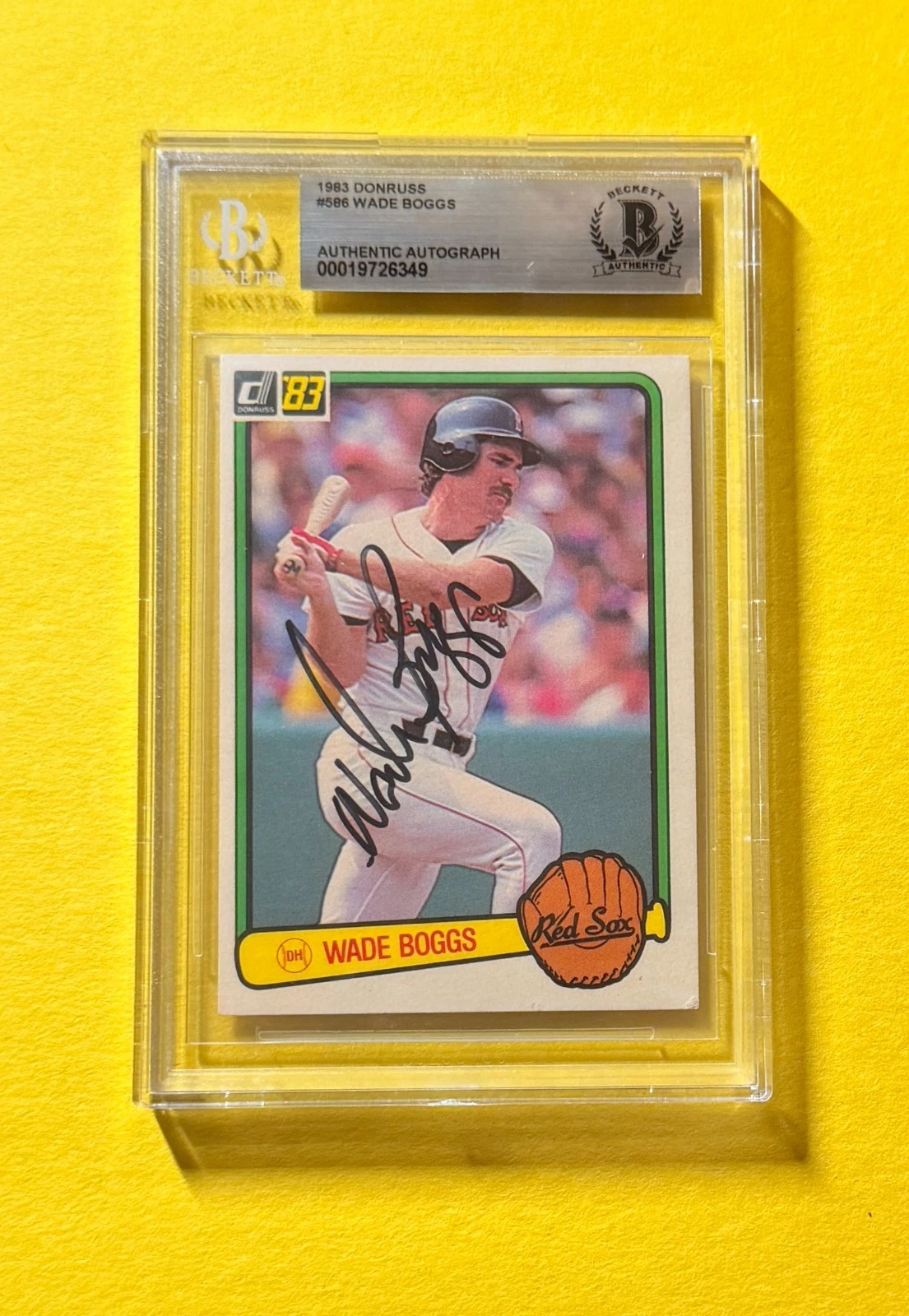 1983 DONRUSS WADE BOGGS #586 SIGNED AUTO CARD BECKETT AUTHENTIC RED SOX